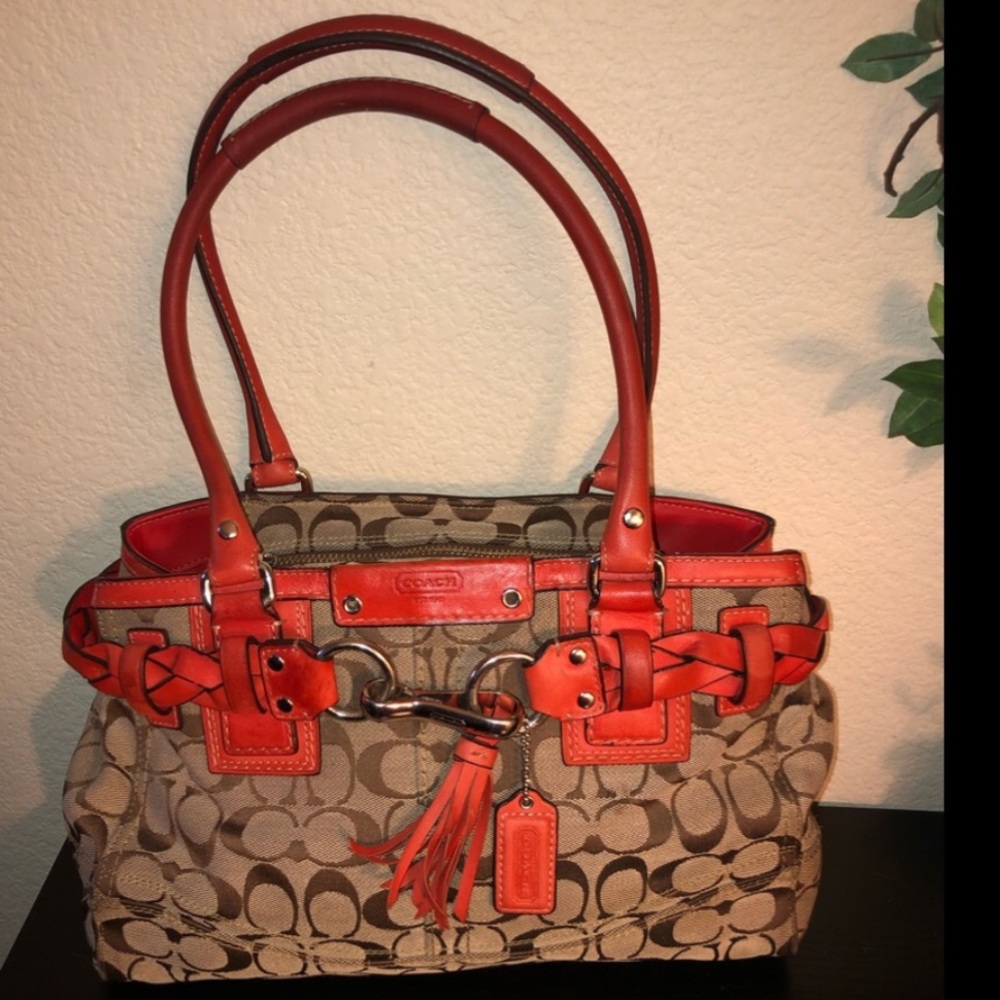 Beautiful Coach Hampton Signature Satchel Handbag